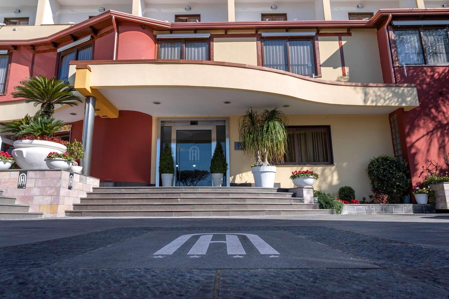 Hotel Agora Sure Hotel Collection By Best Western Lago Patria Bagian luar foto