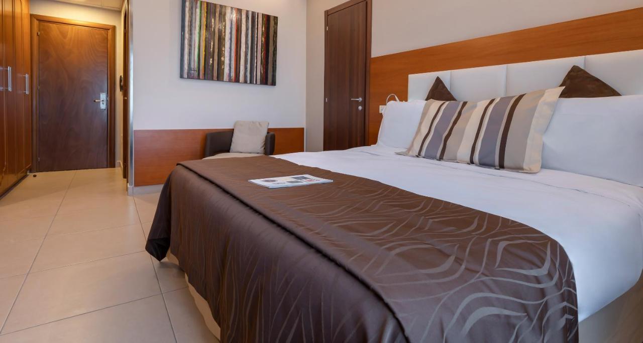 Hotel Agora Sure Hotel Collection By Best Western Lago Patria Bagian luar foto
