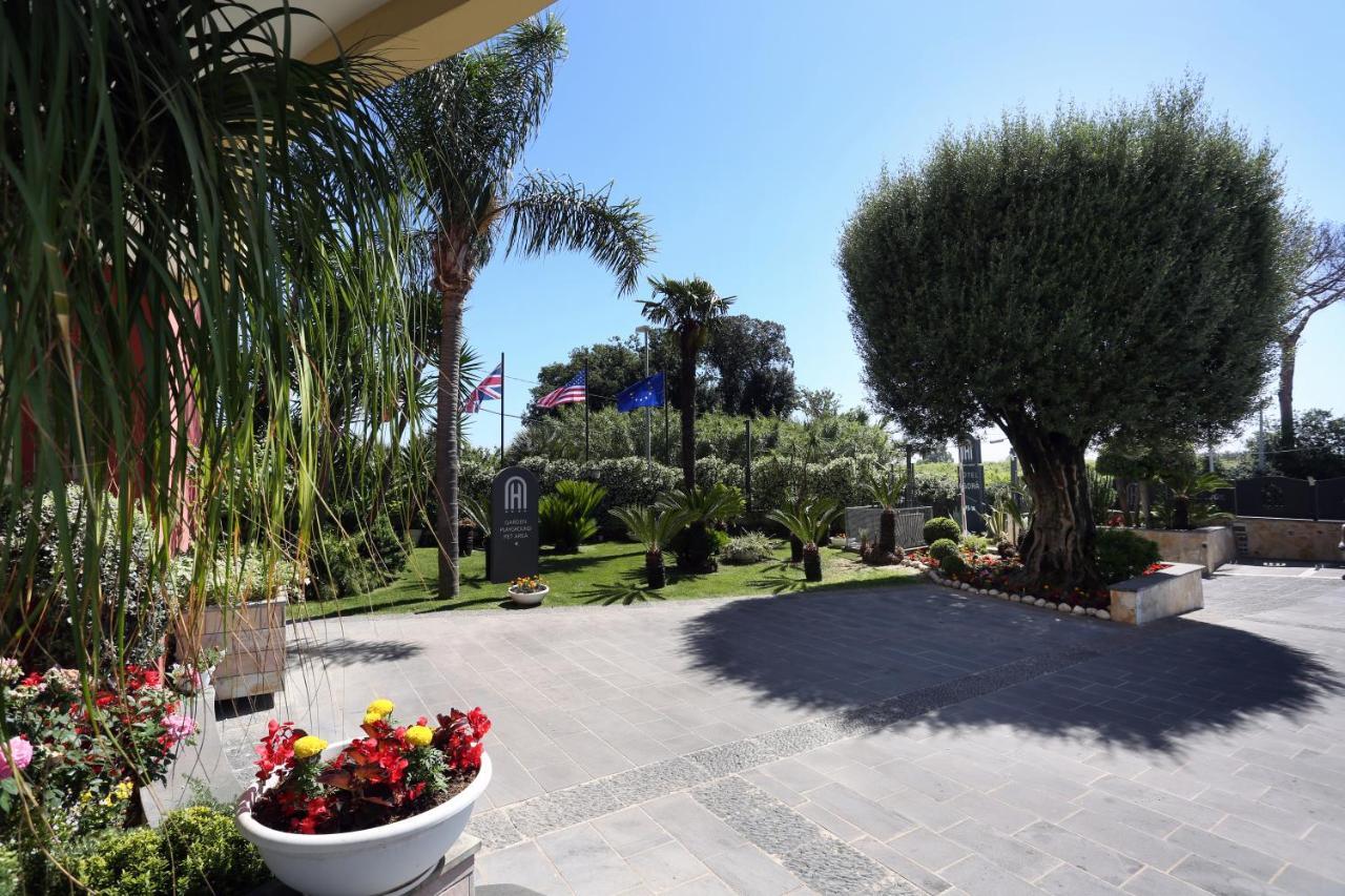 Hotel Agora Sure Hotel Collection By Best Western Lago Patria Bagian luar foto