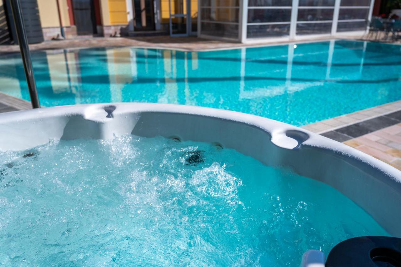 Hotel Agora Sure Hotel Collection By Best Western Lago Patria Bagian luar foto
