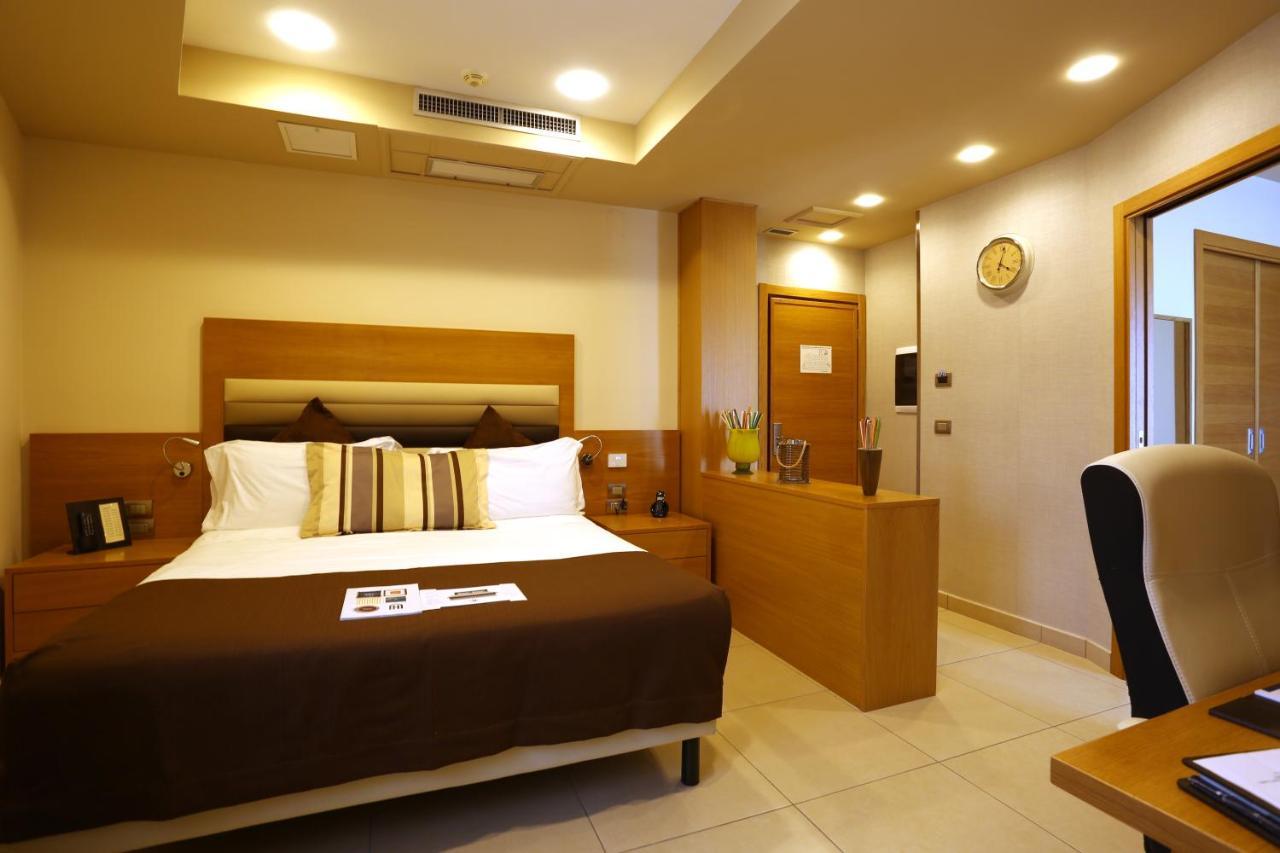 Hotel Agora Sure Hotel Collection By Best Western Lago Patria Bagian luar foto