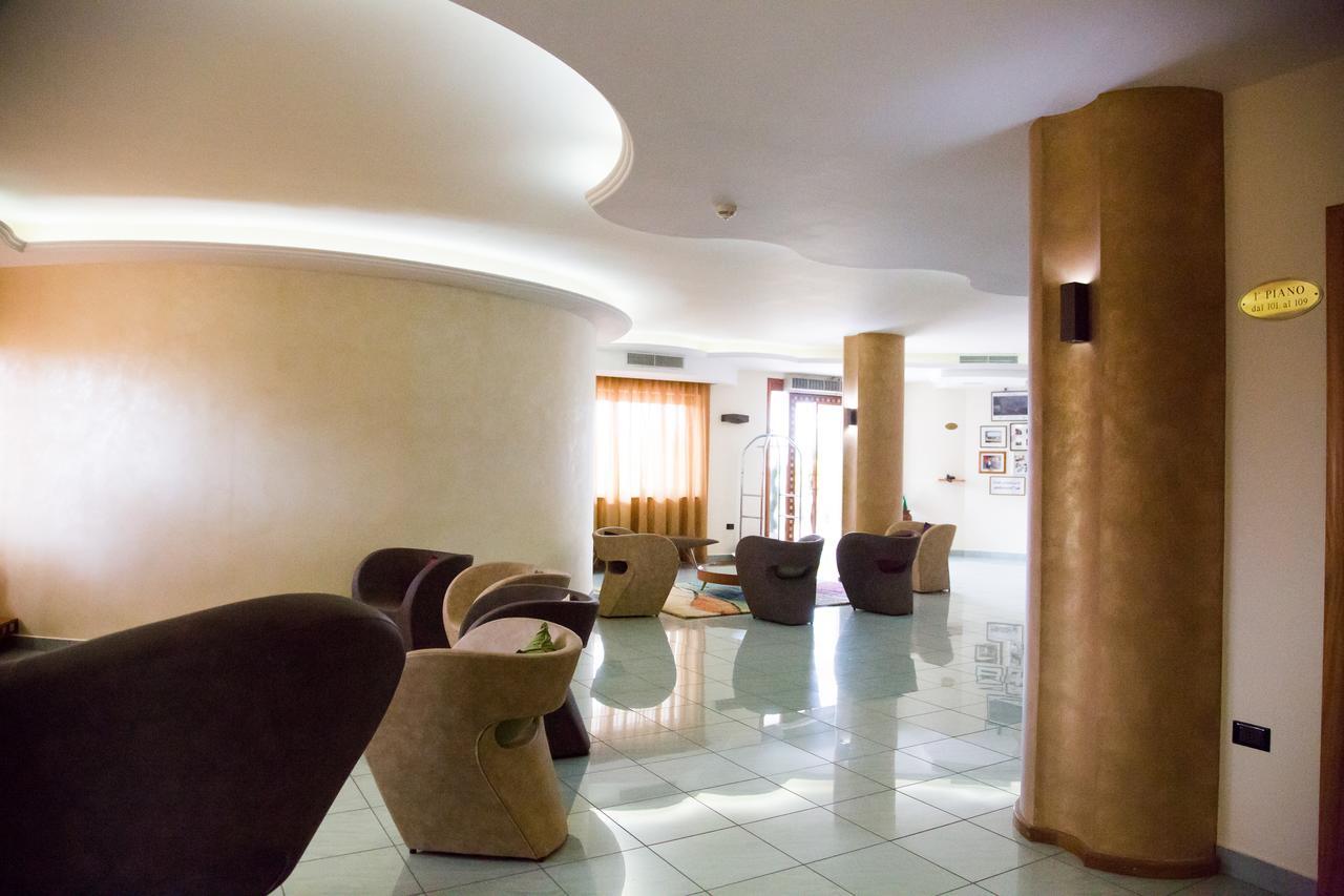 Hotel Agora Sure Hotel Collection By Best Western Lago Patria Bagian luar foto