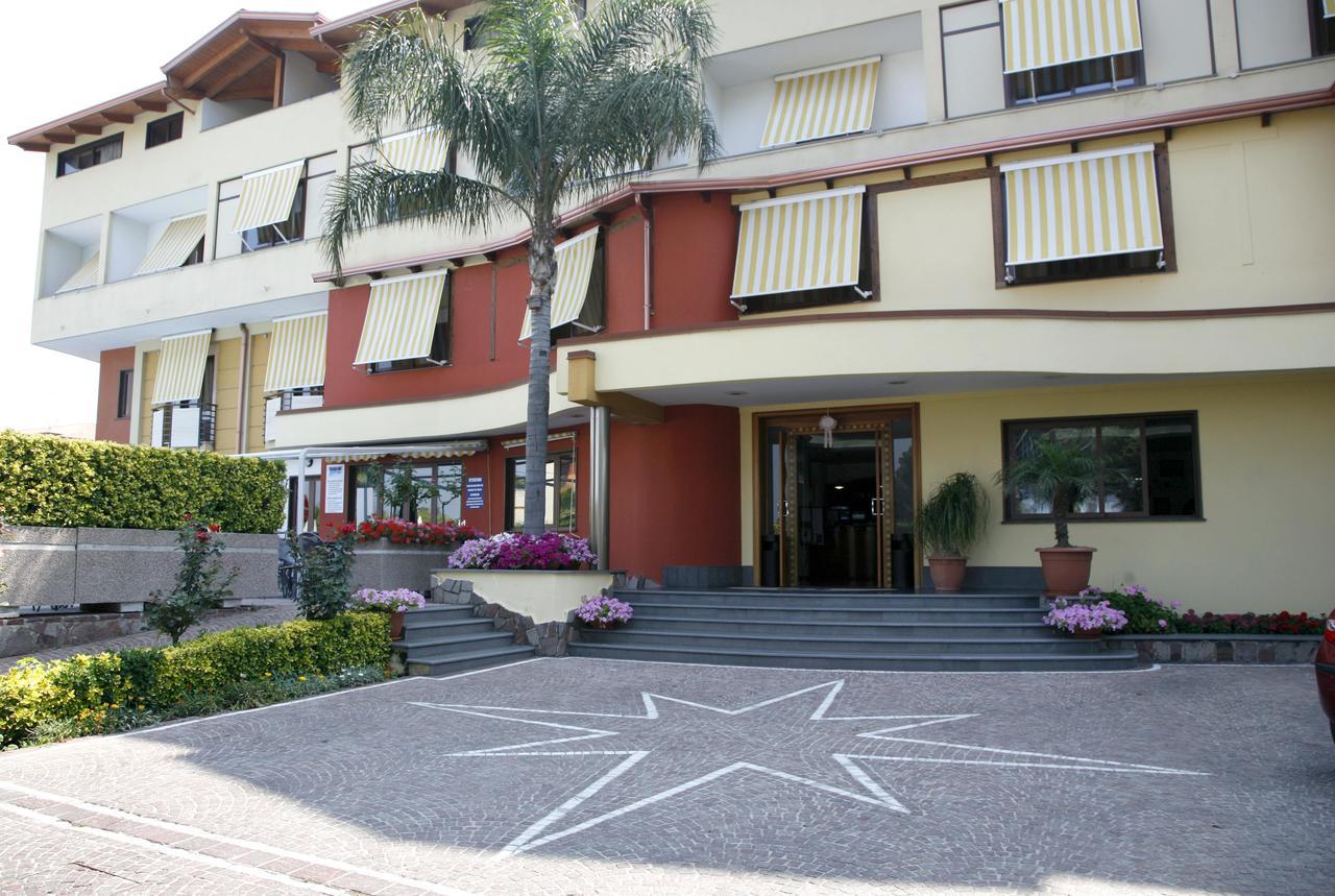 Hotel Agora Sure Hotel Collection By Best Western Lago Patria Bagian luar foto