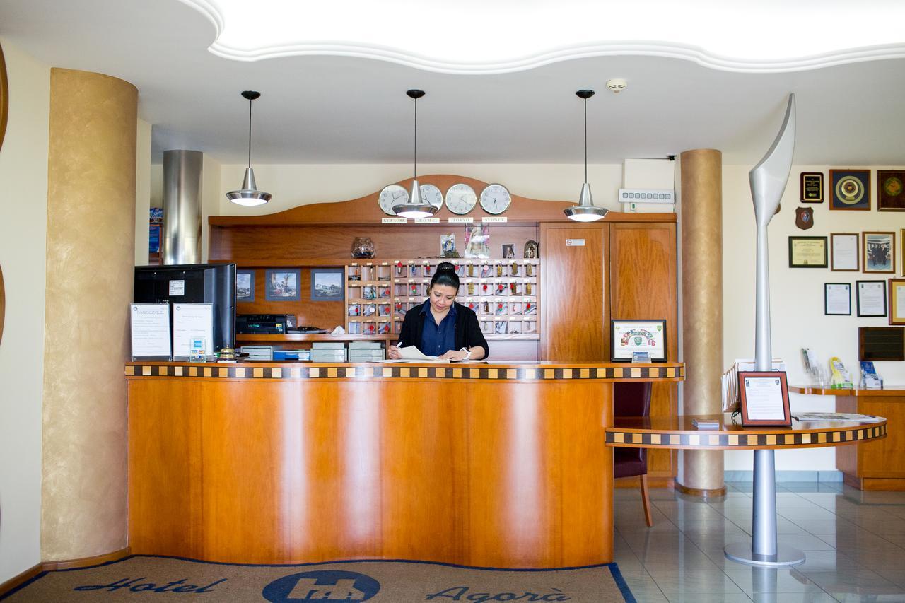 Hotel Agora Sure Hotel Collection By Best Western Lago Patria Bagian luar foto