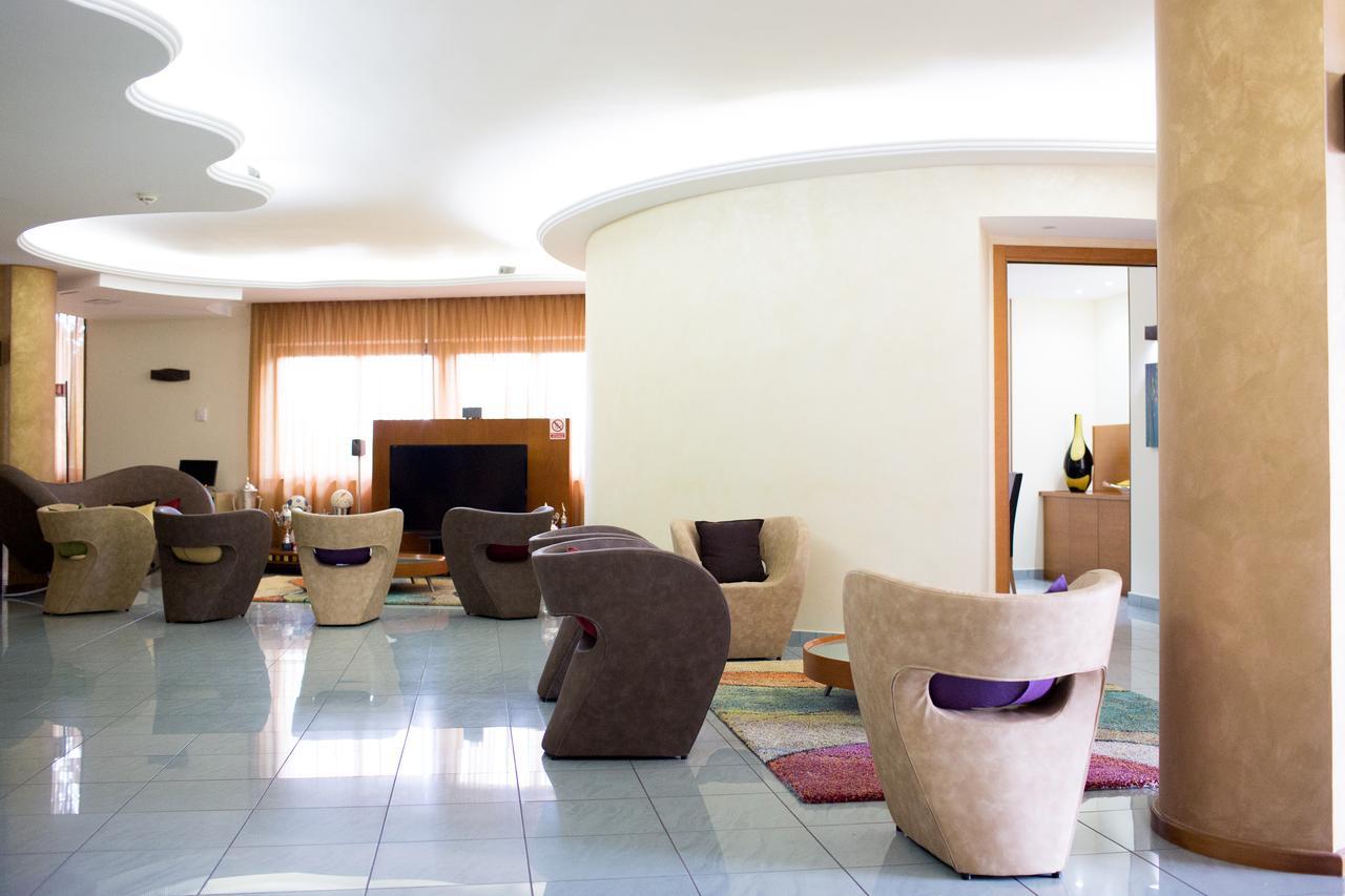 Hotel Agora Sure Hotel Collection By Best Western Lago Patria Bagian luar foto